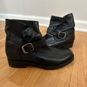 Women’s Frye Veronica Bootie Black Leather